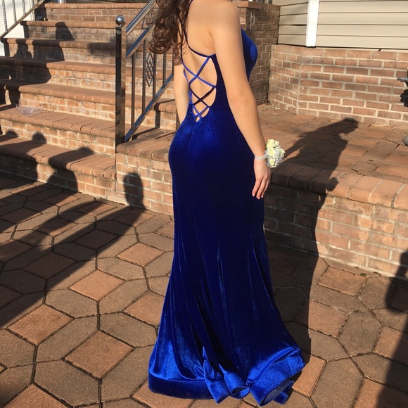 Prom dress - Picture 2 of 6